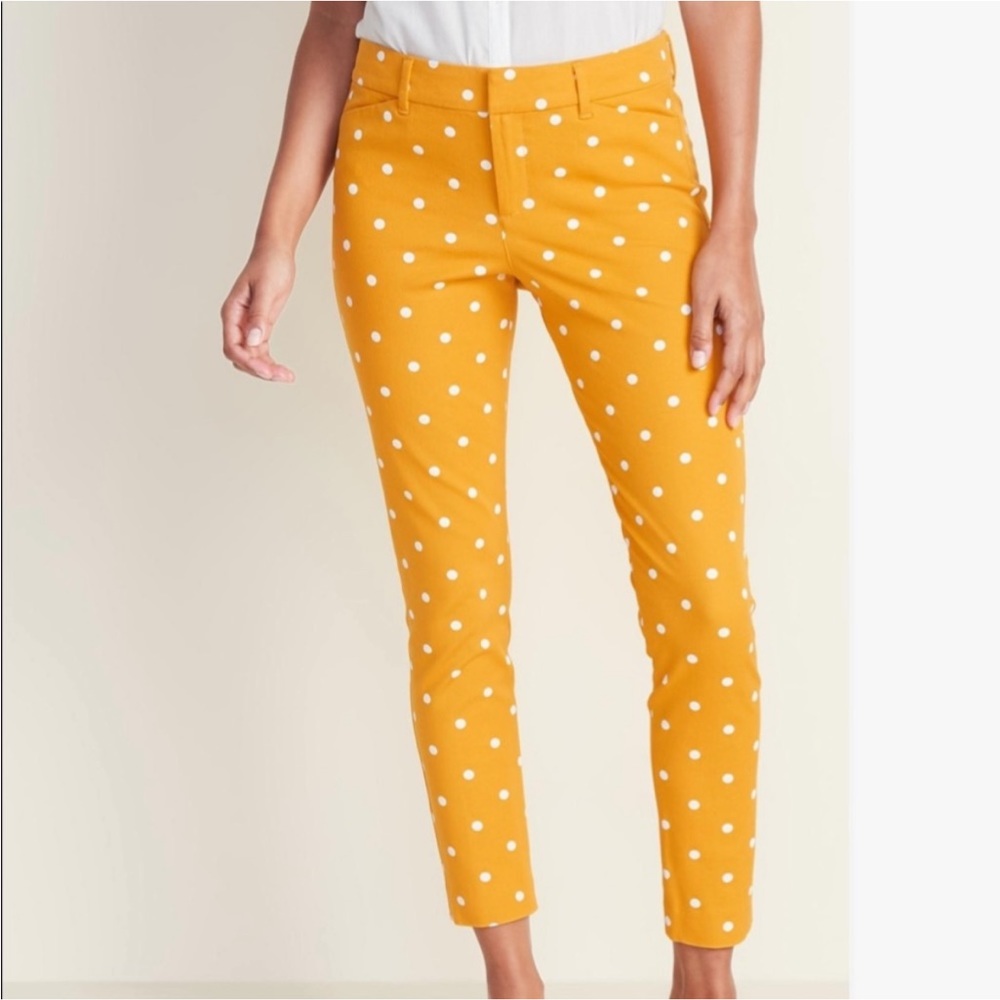 NWT~OLD NAVY Pixie ankle pants SIZE 6